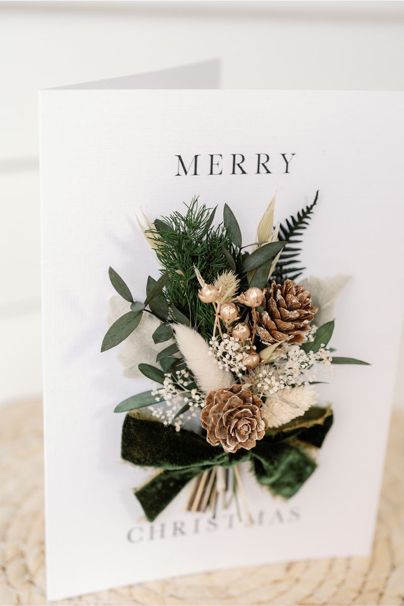 Merry Christmas Dried Flower Greetings Card | Handmade Gift | Luna & Wild