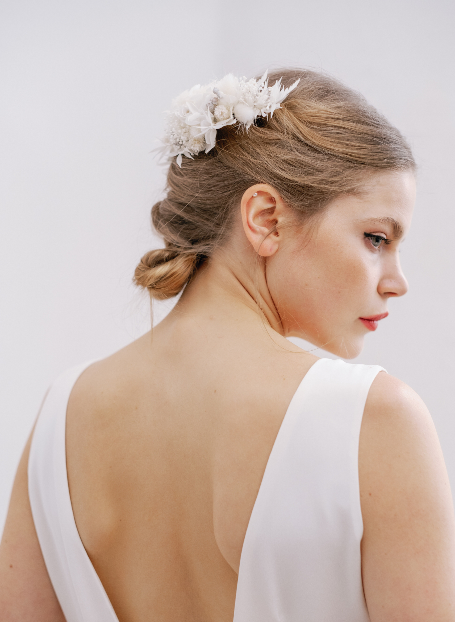 Star White Bridal Dried Flower Wedding Headpiece 2