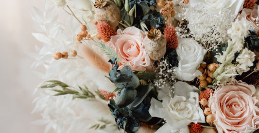 Dried vs. Fresh: Which Wedding Flowers Are Right for You?