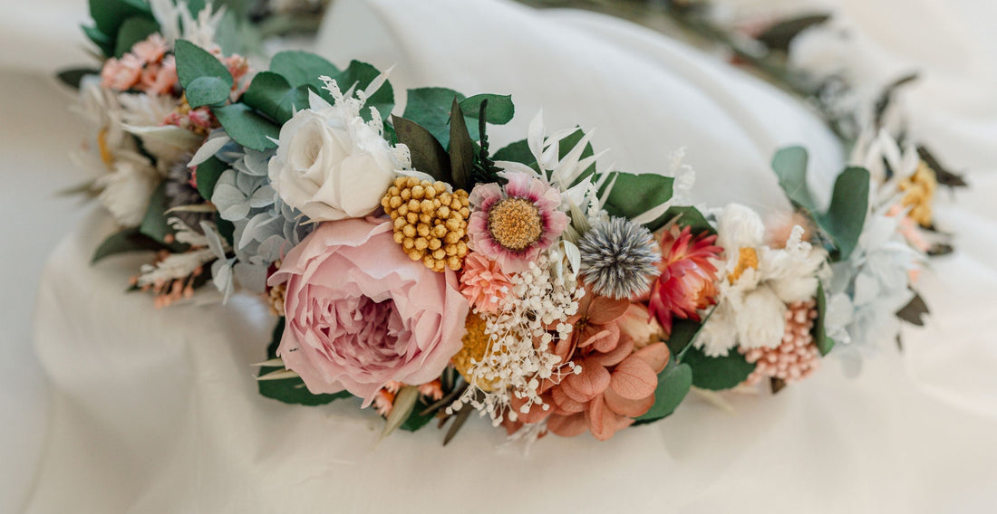 Flower Crown vs Hair Comb: Which Suits Your Hairstyle?
