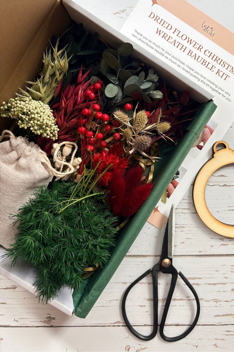 DIY Dried Flower Christmas Wreath Bauble Making Kit