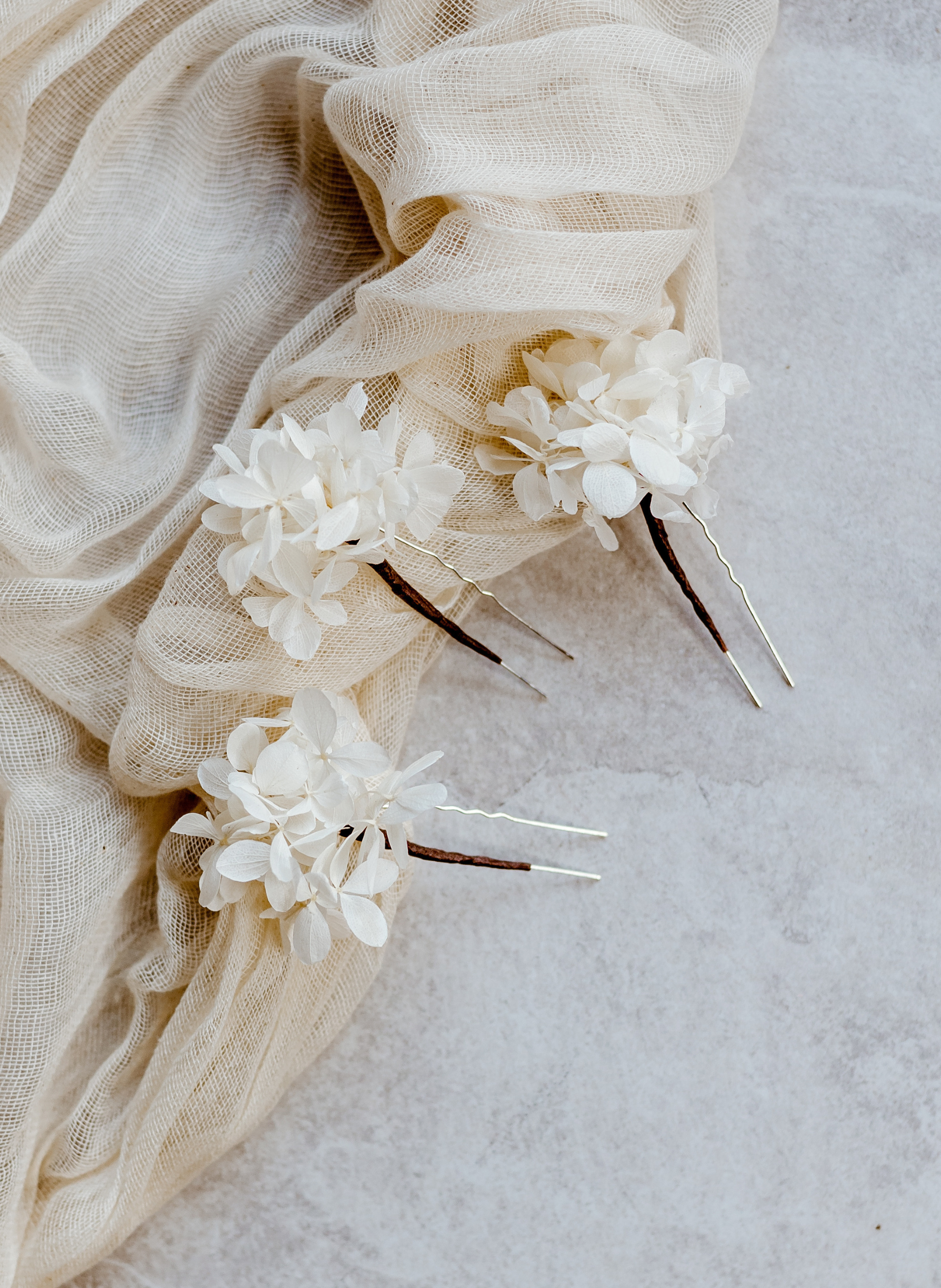 Ophelia Preserved Hydrangea Wedding Flower Hair Pins Ivory